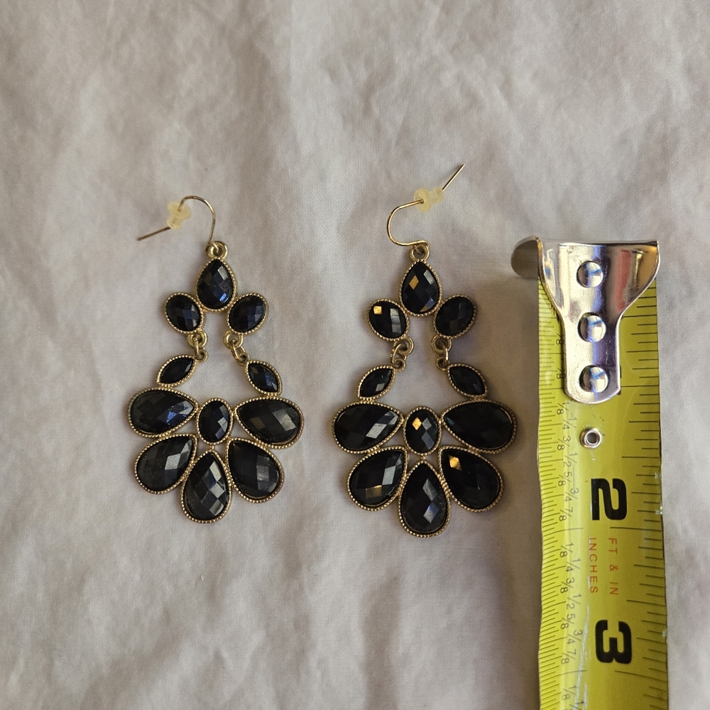 Black & Gold Tone 90s costume jewelry drop earrings - some wear on back - Picture 2 of 4
